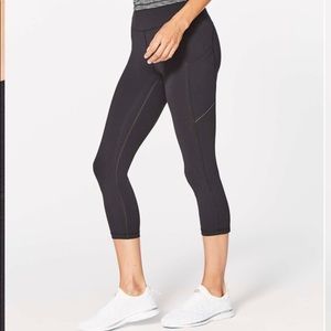 Lululemon Speed Up Crop (21”) - Olive Green